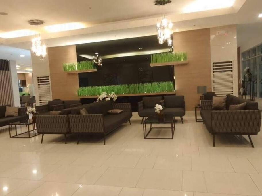 Grass Residences Sm North Edsa And Trinoma ケソンシティ エクステリア 写真